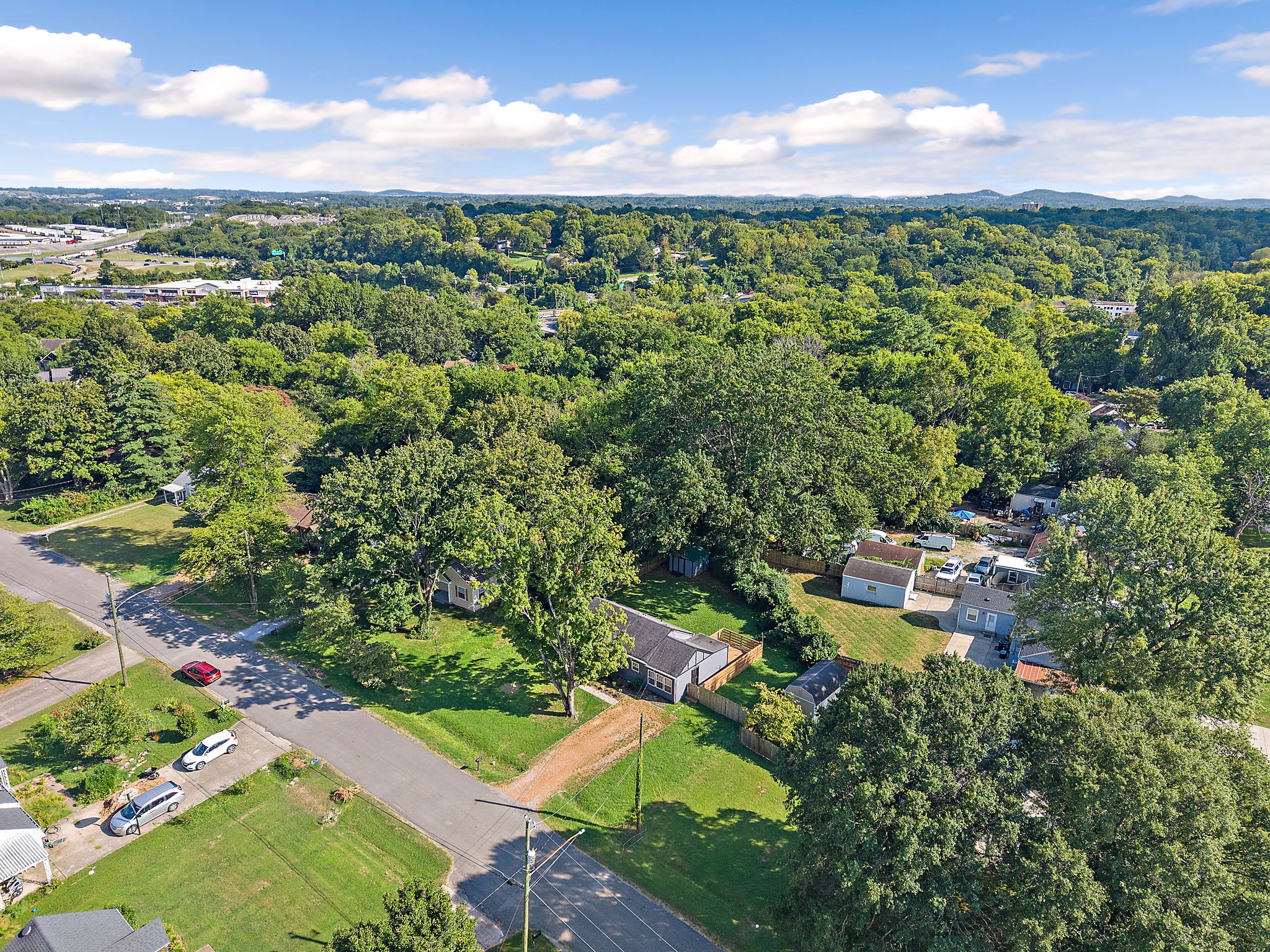 2614 Live Oak Road Nashville, TN 37210 - Photo 32 of 37 a view of a city