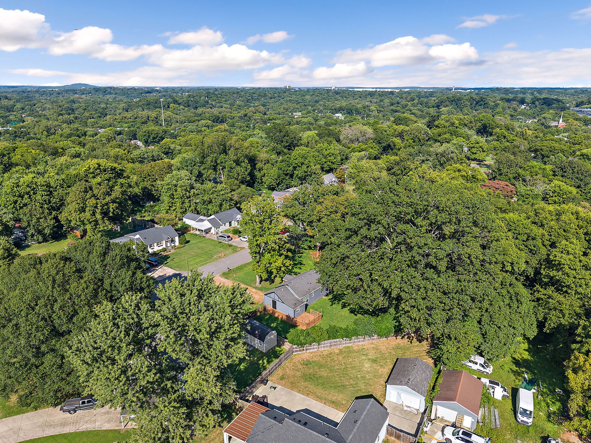 2614 Live Oak Road Nashville, TN 37210 - Photo 33 of 37 a view of a city