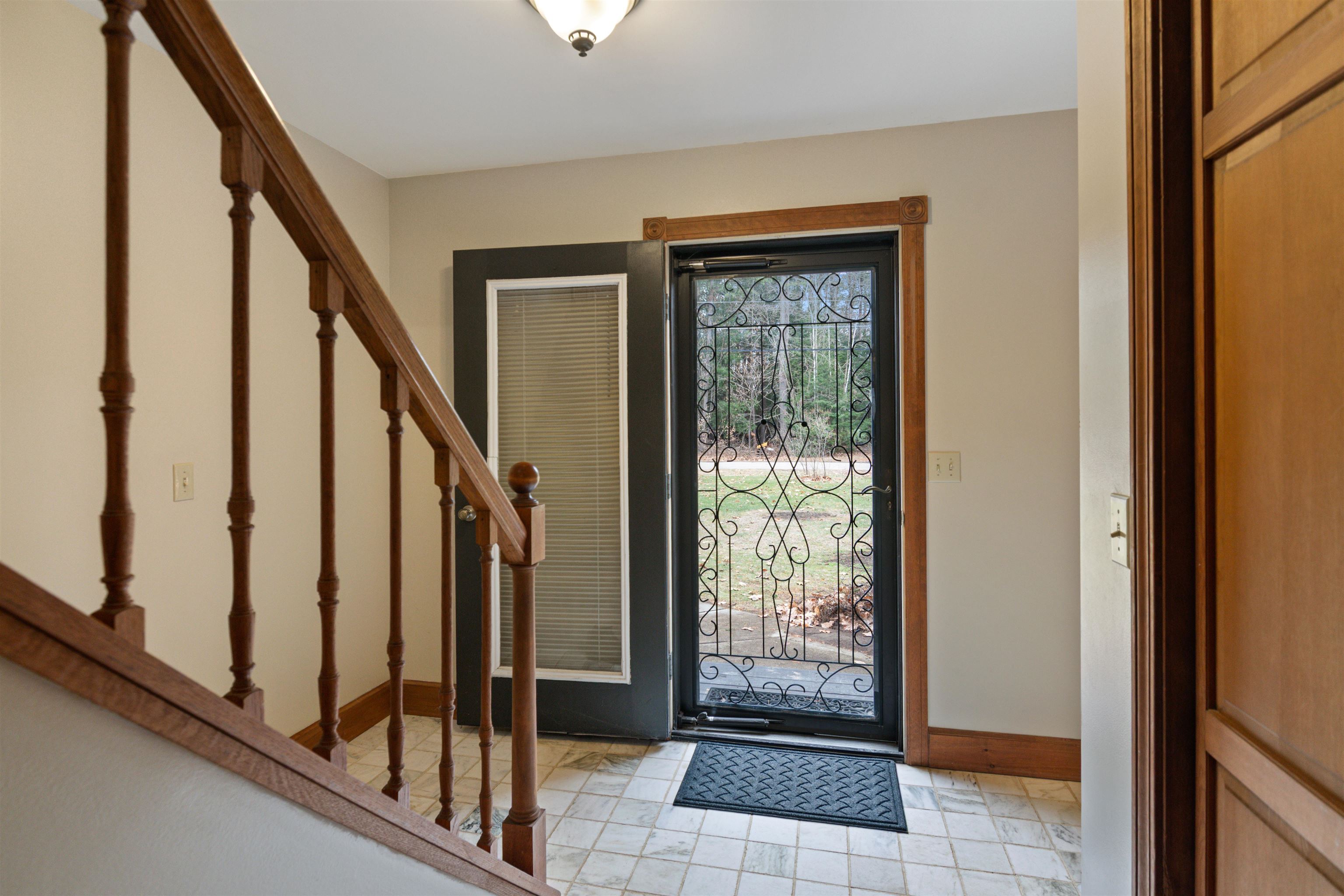 53 Valley View Drive Milton, VT 05468 - Photo 3 of 41