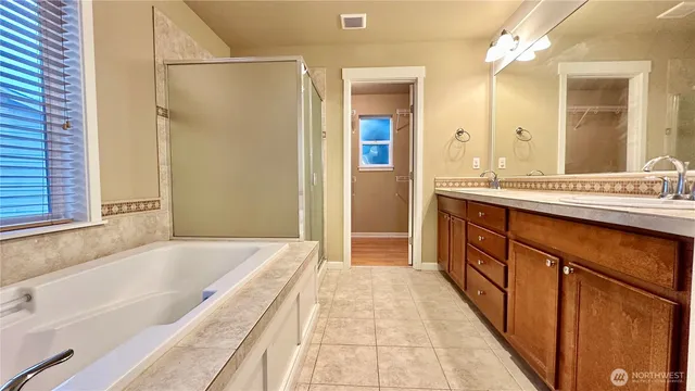 $3,950 | 11441 178th Place Northeast, Redmond, WA 98052