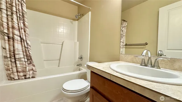 $3,950 | 11441 178th Place Northeast, Redmond, WA 98052