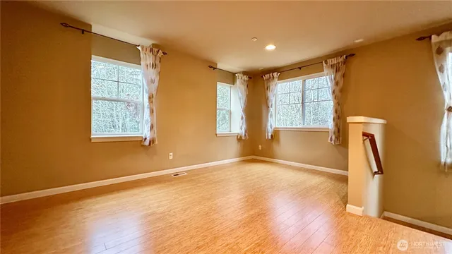 $3,950 | 11441 178th Place Northeast, Redmond, WA 98052