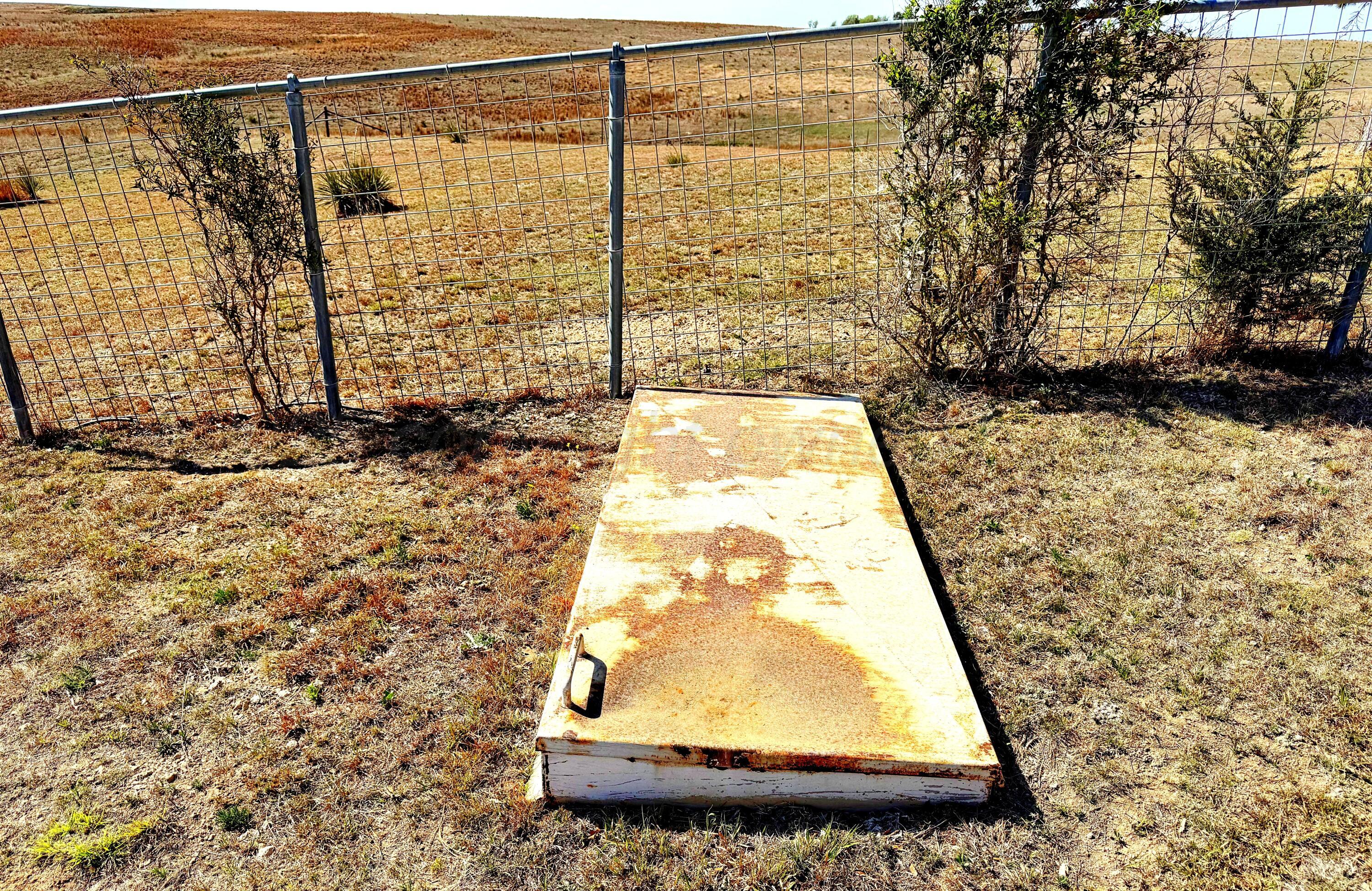 12885 Highway 83 Perryton, TX 79070 - Photo 38 of 40 a bathroom with a shower