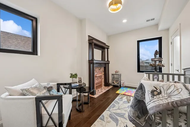 $2,400,000 | 4730 South Greenwood Avenue, Chicago, IL 60615