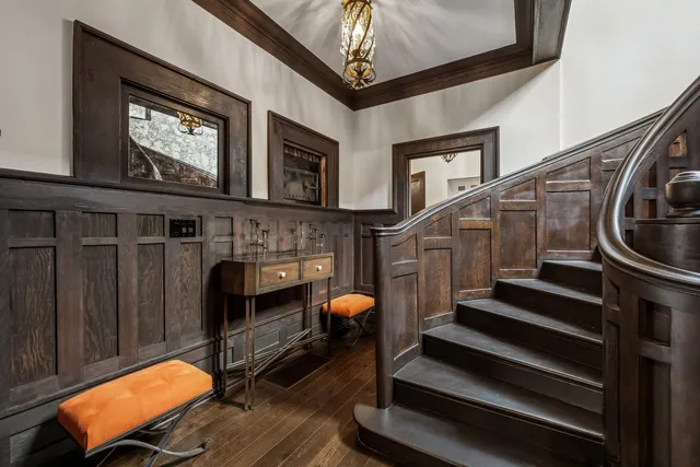 a large kitchen with lots of counter top space