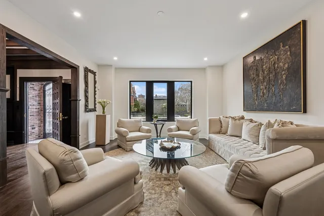 a house view with a outdoor space