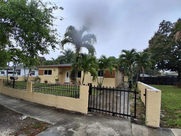 $1,700 | 880 Northwest 129th Street, North Miami, FL 33168