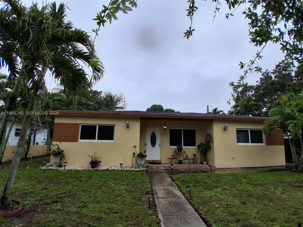 $1,700 | 880 Northwest 129th Street, North Miami, FL 33168