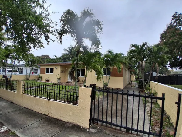 $1,700 | 880 Northwest 129th Street, North Miami, FL 33168