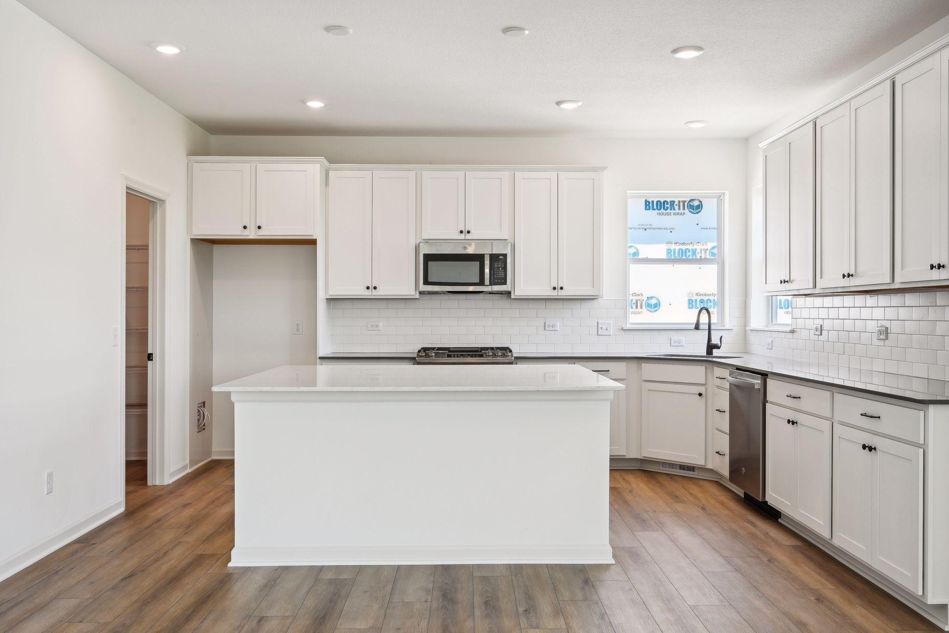 3067 Trinity Drive Shakopee, MN 55379 - Photo 4 of 22