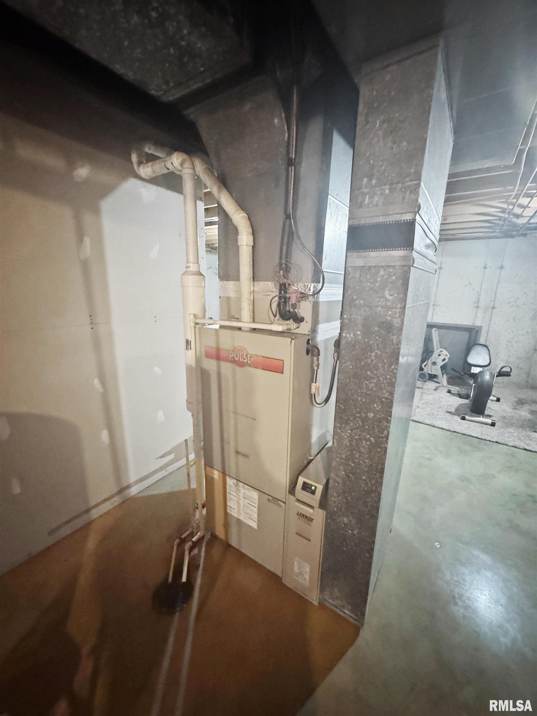 972-910 910 E Street Mount Sterling, IL 62353 - Photo 16 of 20