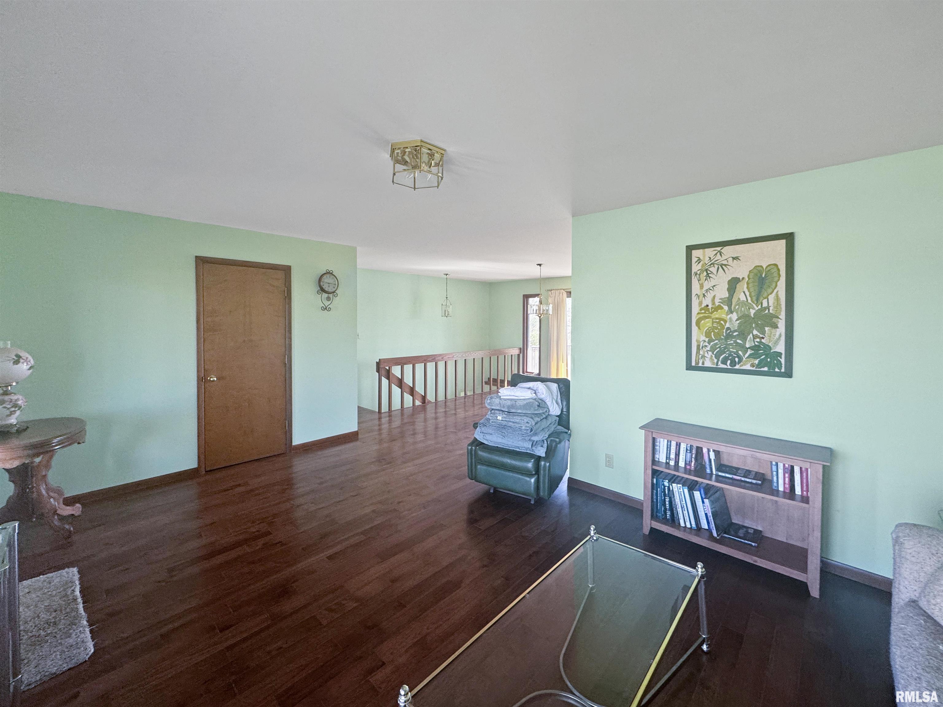 972-910 910 E Street Mount Sterling, IL 62353 - Photo 5 of 20