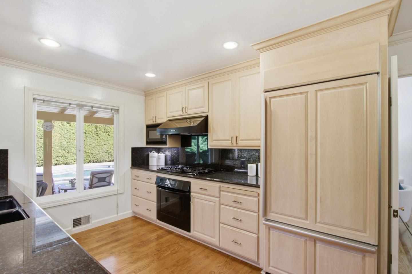 1141 Covington Road Los Altos, CA 94024 - Photo 12 of 40