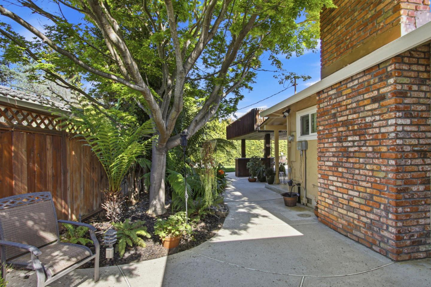 1141 Covington Road Los Altos, CA 94024 - Photo 38 of 40