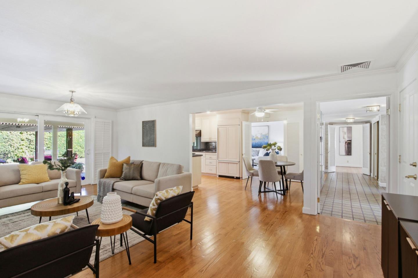 1141 Covington Road Los Altos, CA 94024 - Photo 9 of 40