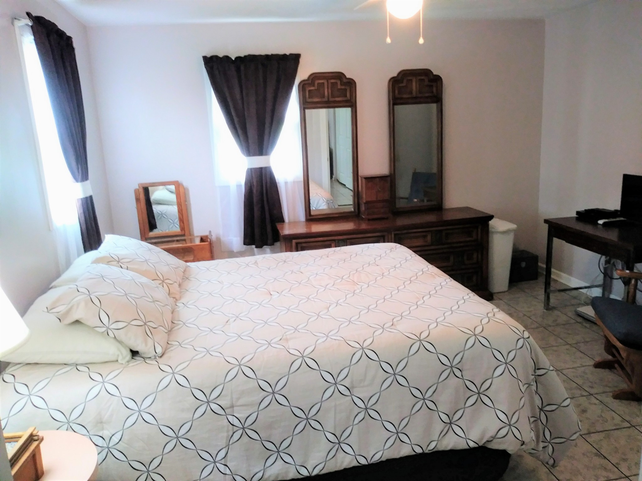 258 Union Ridge Road Wartrace, TN 37183 - Photo 10 of 25 a bedroom with double vanity and a mirror