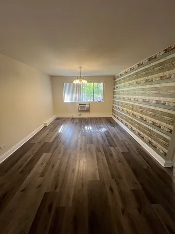 $1,450 | 1471 North Winslowe Drive, Unit 103, Palatine, IL 60074