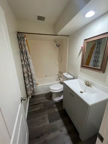 $1,450 | 1471 North Winslowe Drive, Unit 103, Palatine, IL 60074