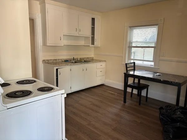 $2,650 | 184 Winthrop Street, Unit 2, Medford, MA 02155
