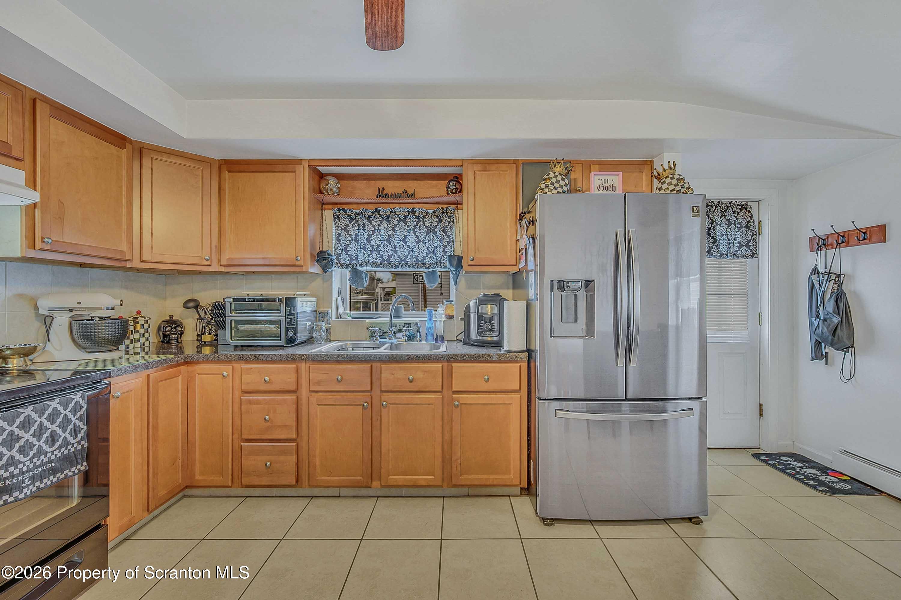 1406 Dorothy Street Scranton, PA 18504 - Photo 12 of 36 Dorothy -12