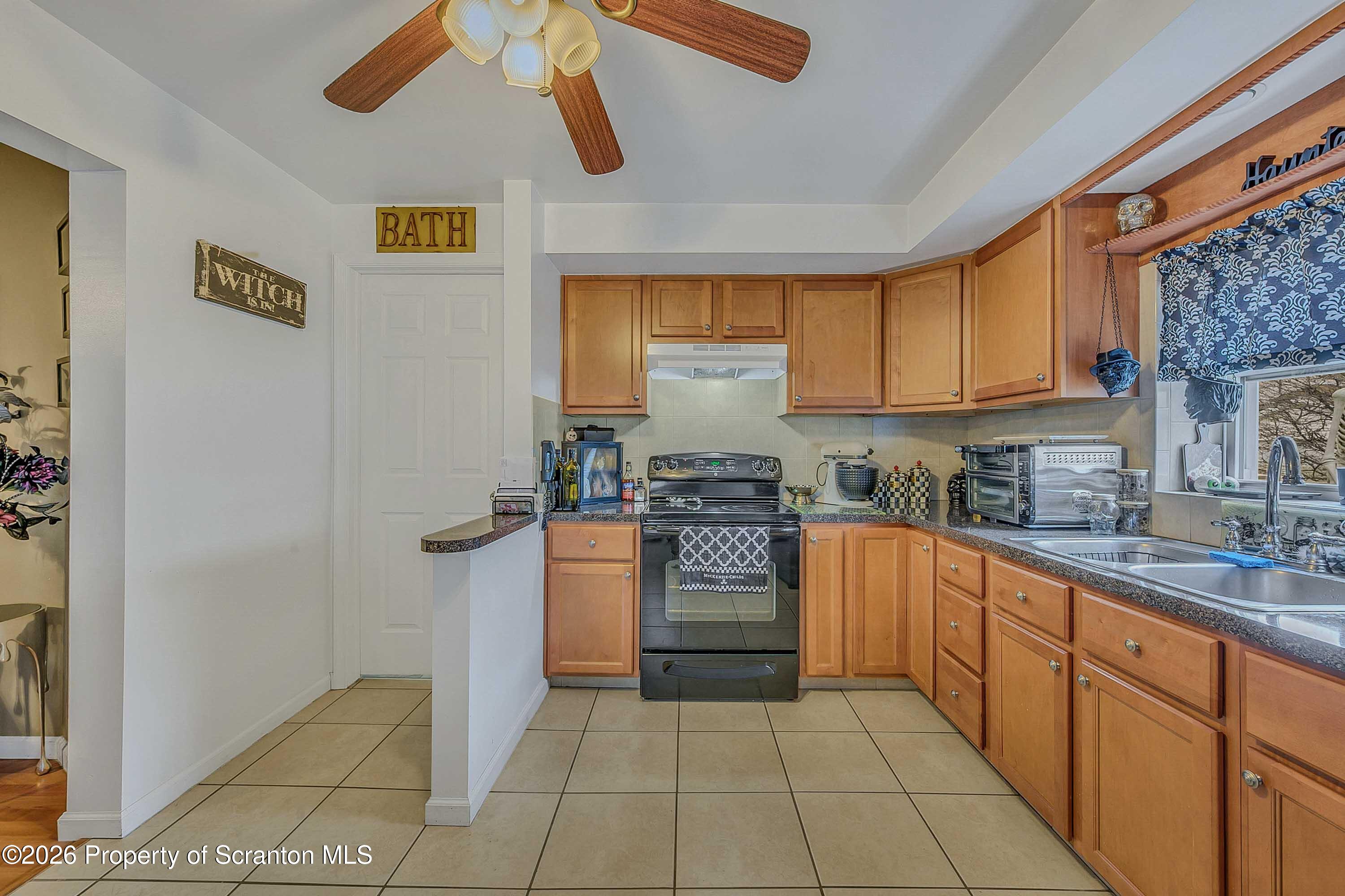 1406 Dorothy Street Scranton, PA 18504 - Photo 13 of 36 Dorothy -13