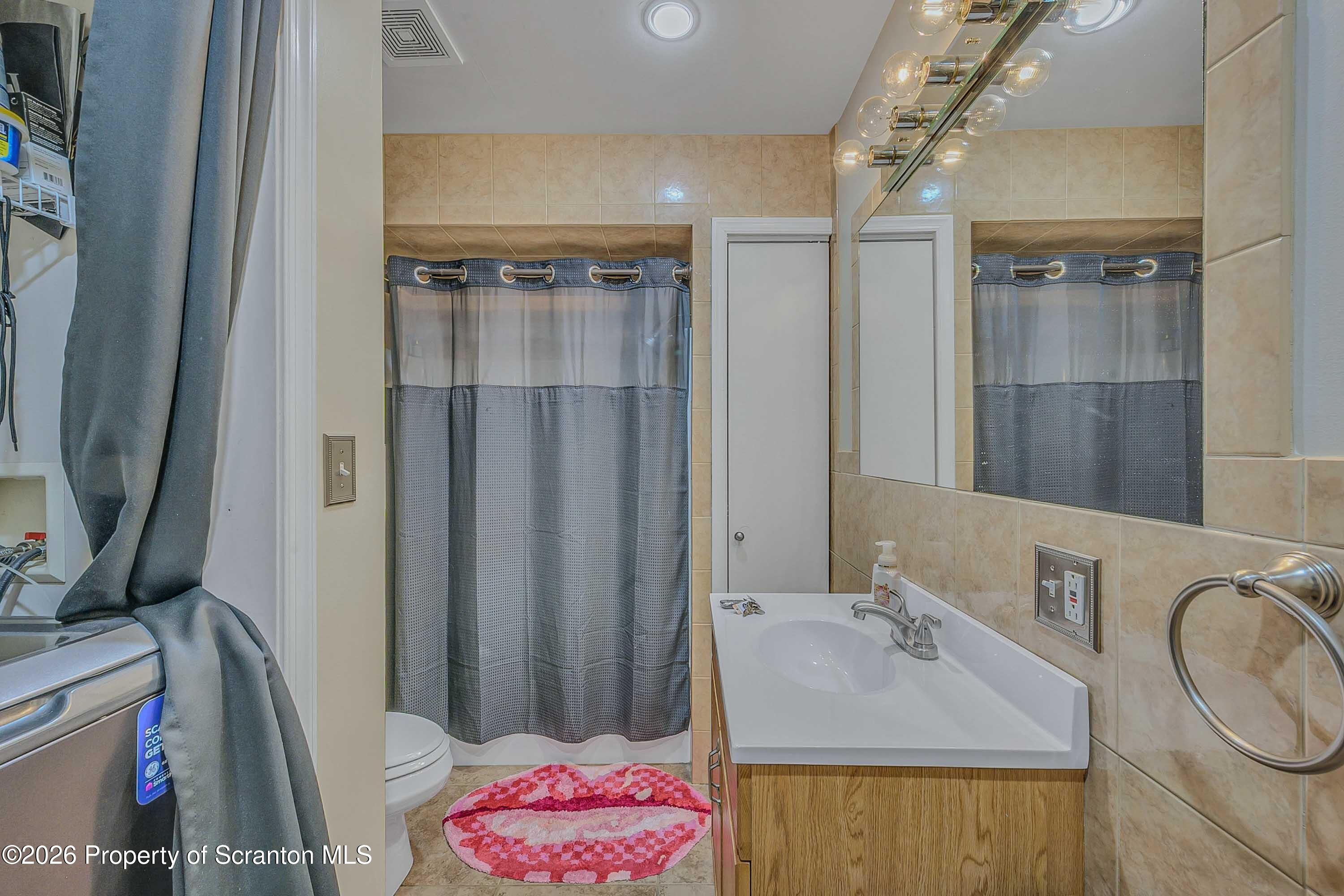 1406 Dorothy Street Scranton, PA 18504 - Photo 15 of 36 Dorothy -15