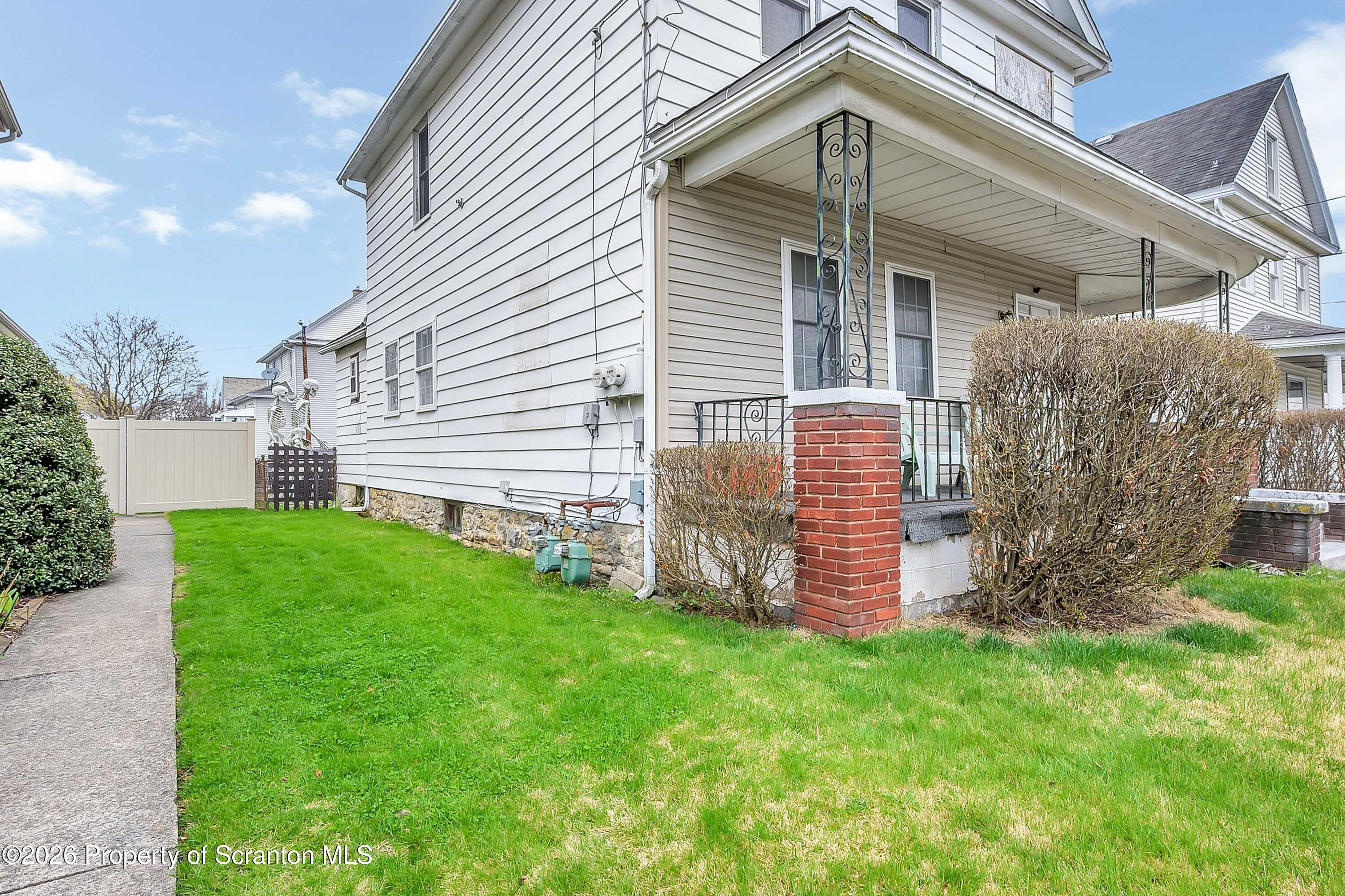 1406 Dorothy Street Scranton, PA 18504 - Photo 10 of 36 Dorothy -10