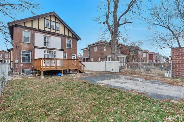 $300,000 | 5854 Waterman Boulevard, St. Louis, MO 63112