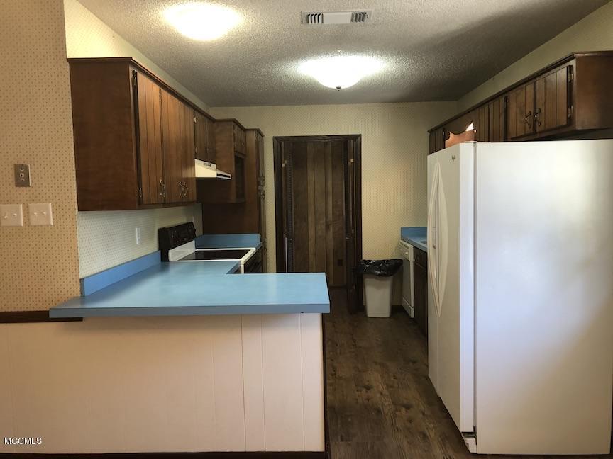 1239 Key Street Wiggins, MS 39577 - Photo 9 of 26 IMG_0149
