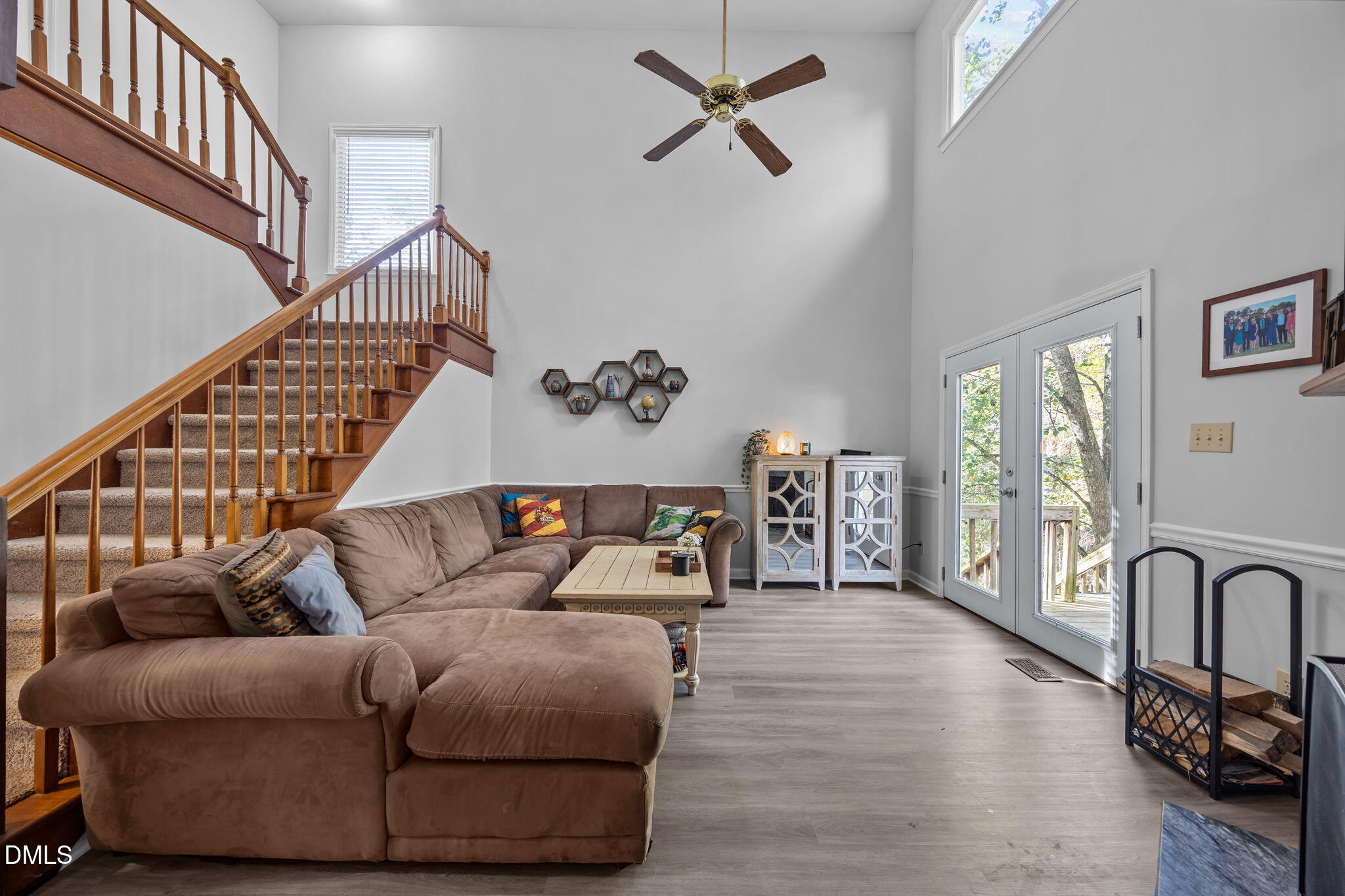 4952 Liverpool Lane Raleigh, NC 27604 - Photo 11 of 44 a living room with furniture