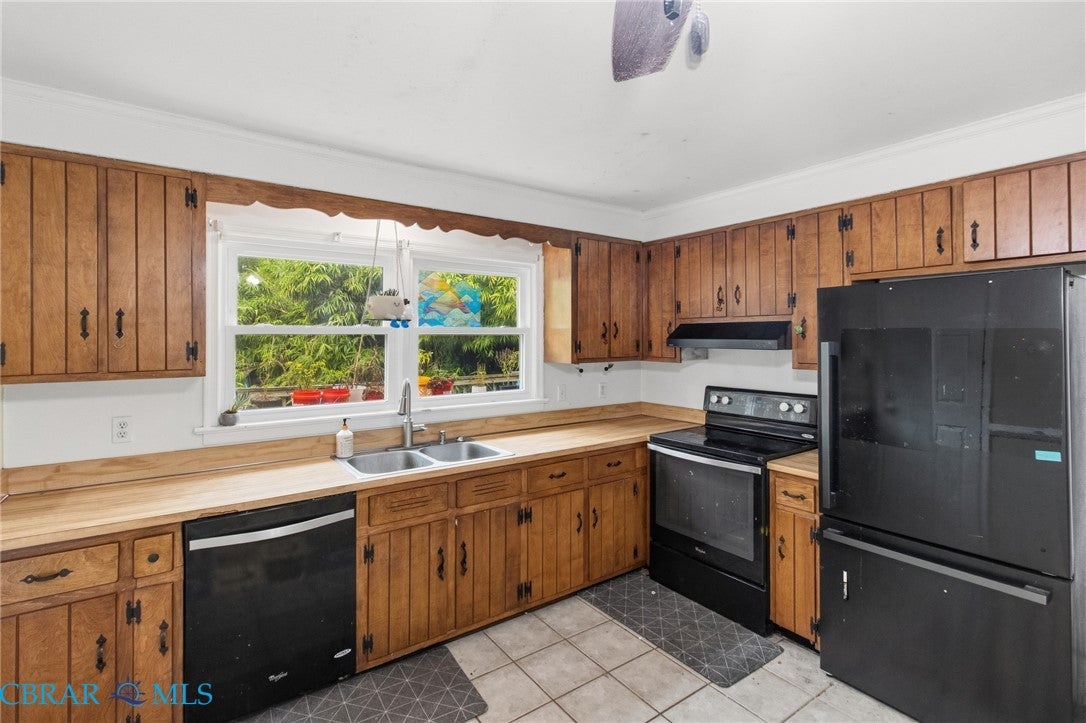 4 Colgate Circle Hampton, VA 23664 - Photo 10 of 28 Gallery Image 10