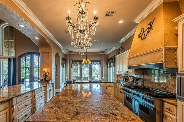 $1,650,000 | 1900 Williams Avenue, Natchitoches, LA 71457