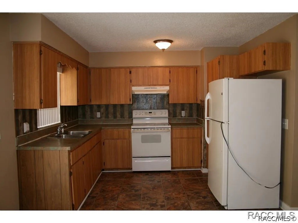 3633 East Byrd Street Inverness, FL 34453 - Photo 2 of 3