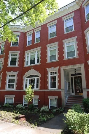 $6,200 | 16 Strathmore Road, Unit 2, Brookline, MA 02445