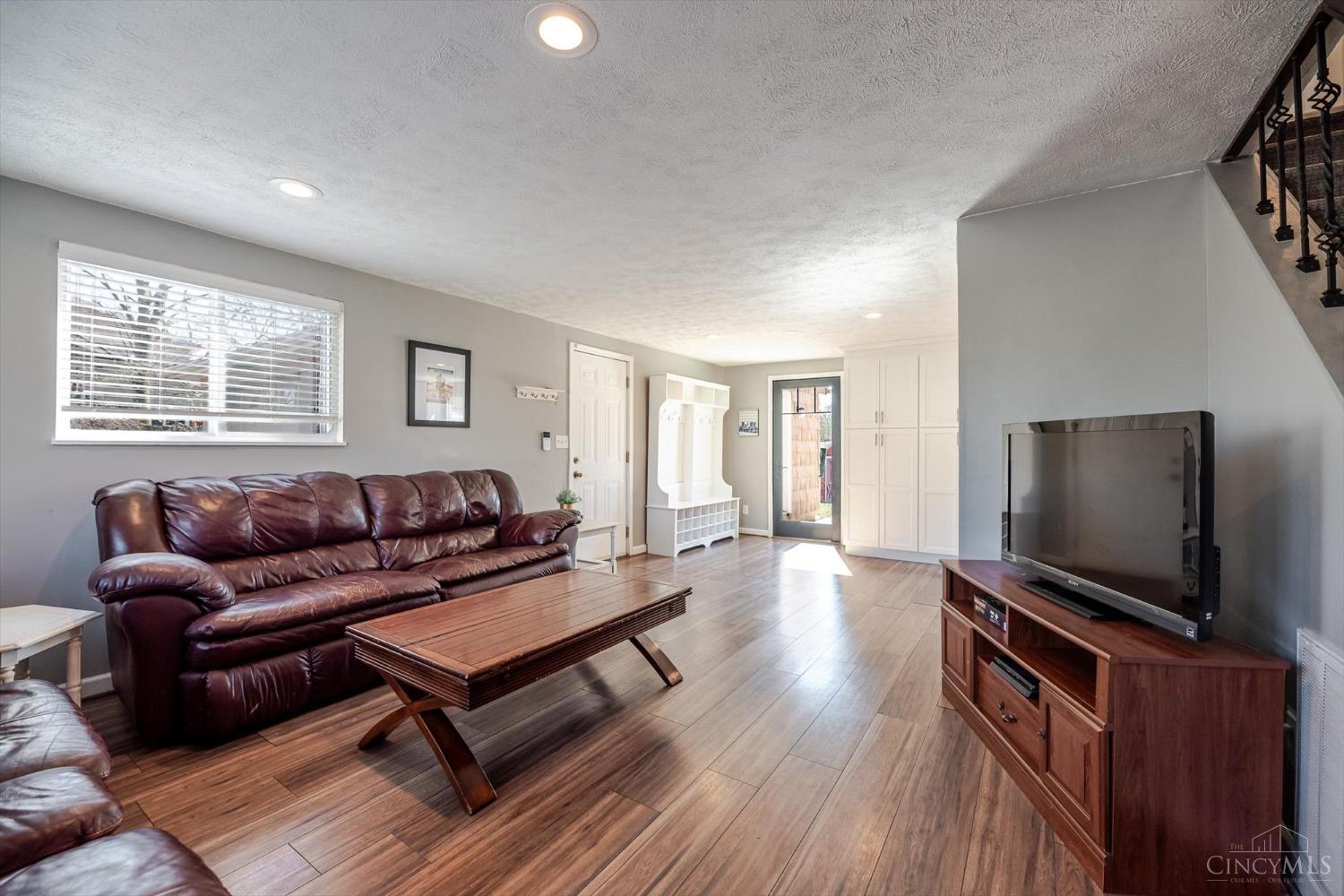 2108 East David Road Kettering, OH 45440 - Photo 5 of 43