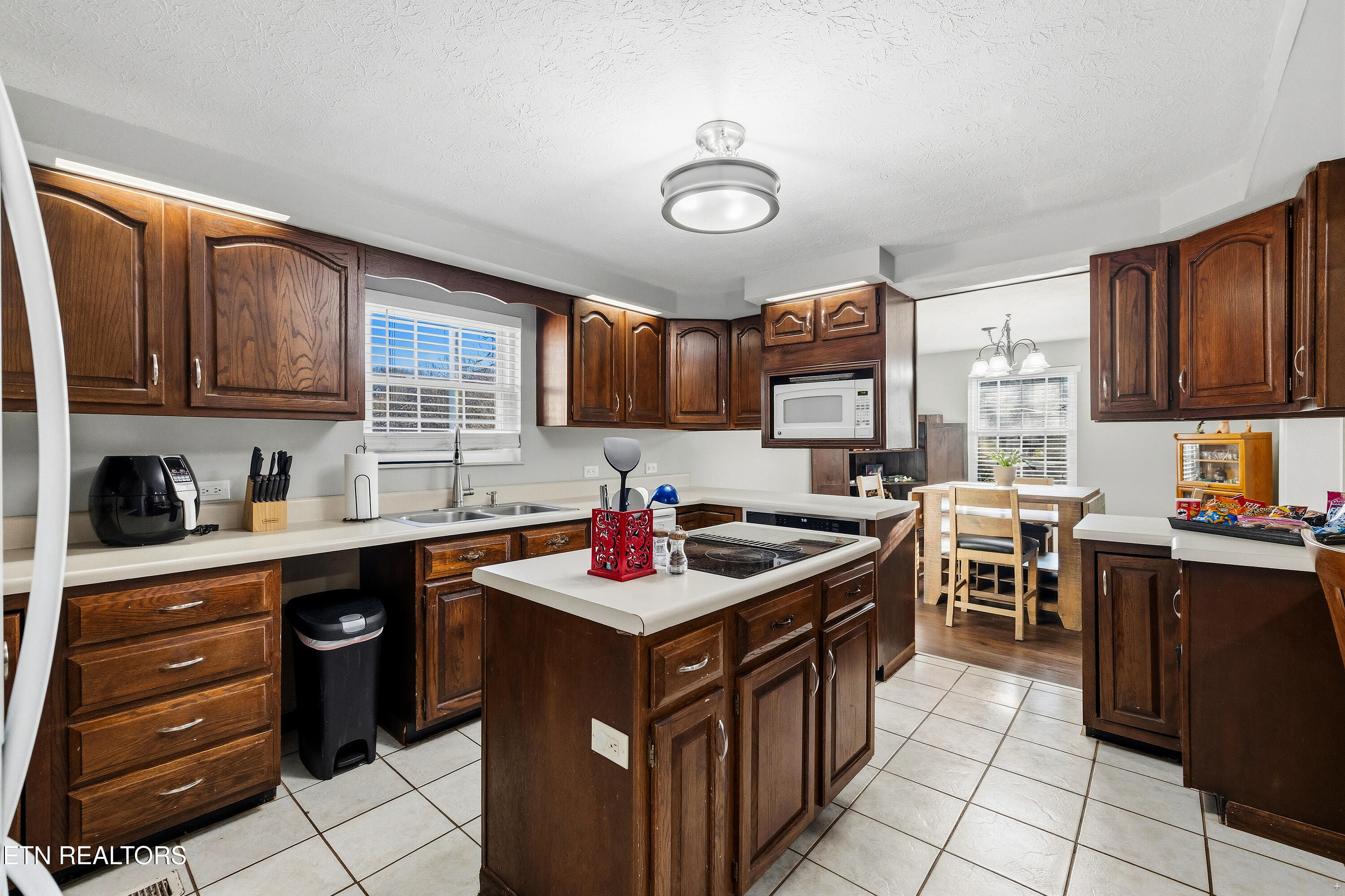 1088 East Wolf Valley Road Heiskell, TN 37754 - Photo 6 of 29 Positive Perceptions-8