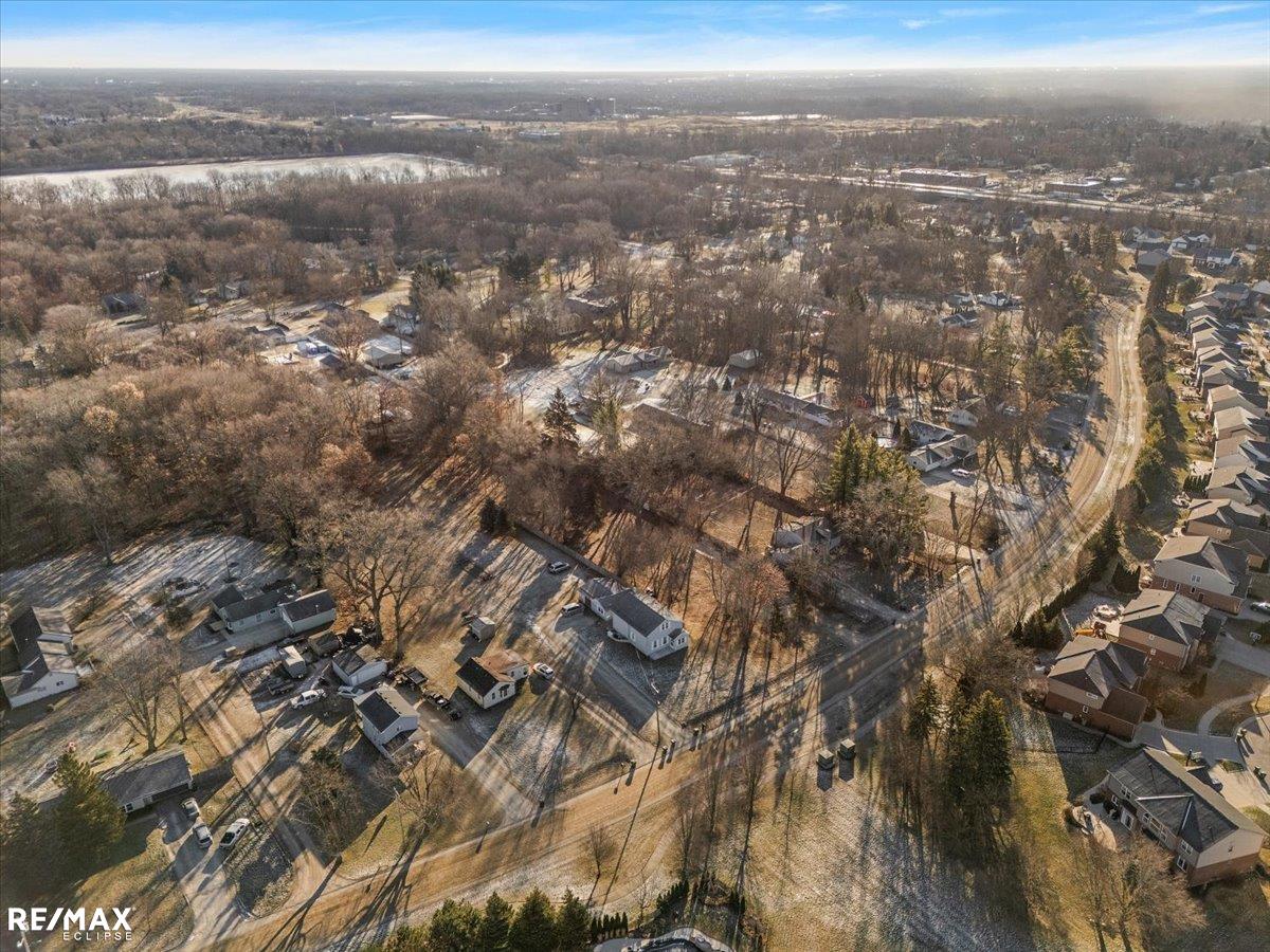 3495 Bendelow Road Rochester Hills, MI 48307 - Photo 12 of 32