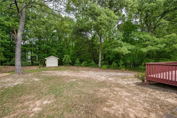 a view of a outdoor space and a yard