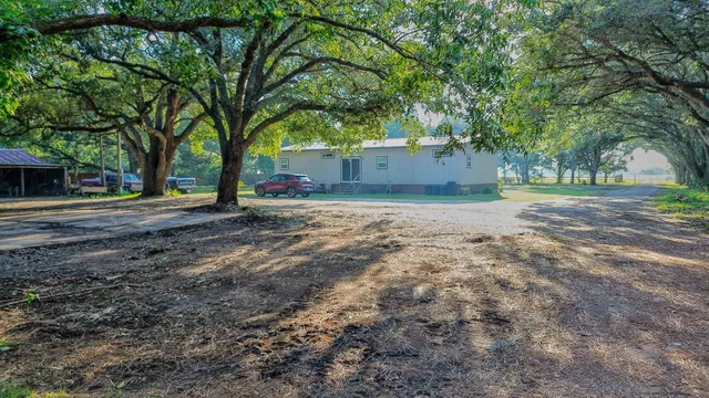 $360,000 | 6109 County Road 225, East Bernard, TX 77435