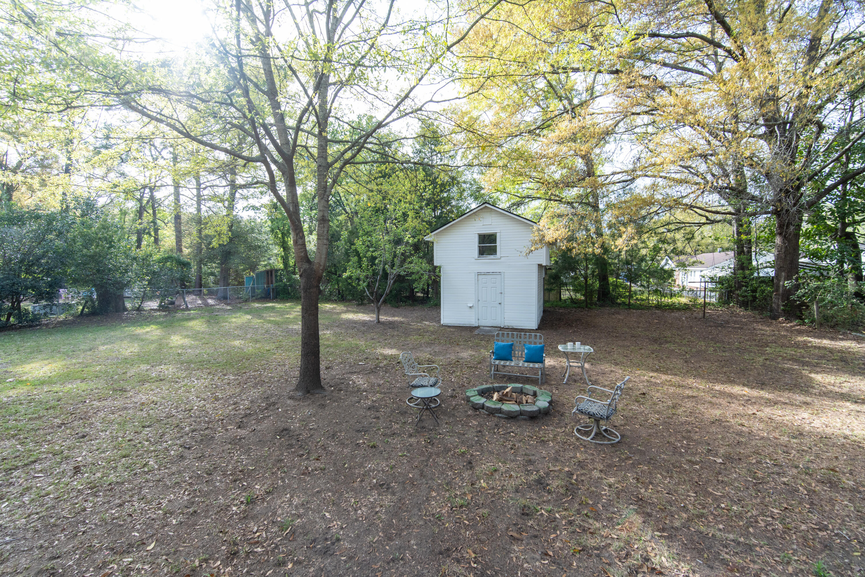 768 Fort Johnson Road Charleston, SC 29412 - Photo 34 of 42 768 Fort Johnson Rd-34