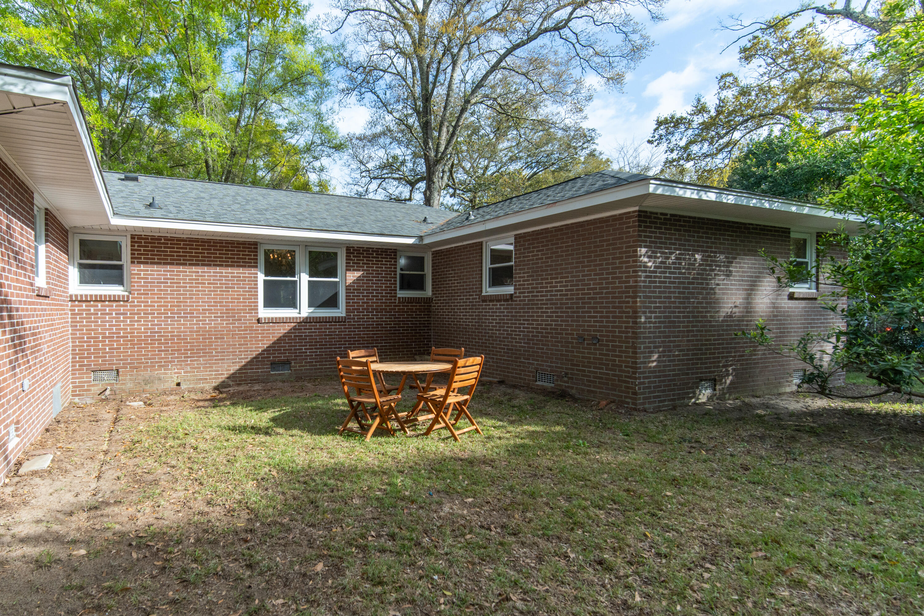 768 Fort Johnson Road Charleston, SC 29412 - Photo 38 of 42 768 Fort Johnson Rd-38