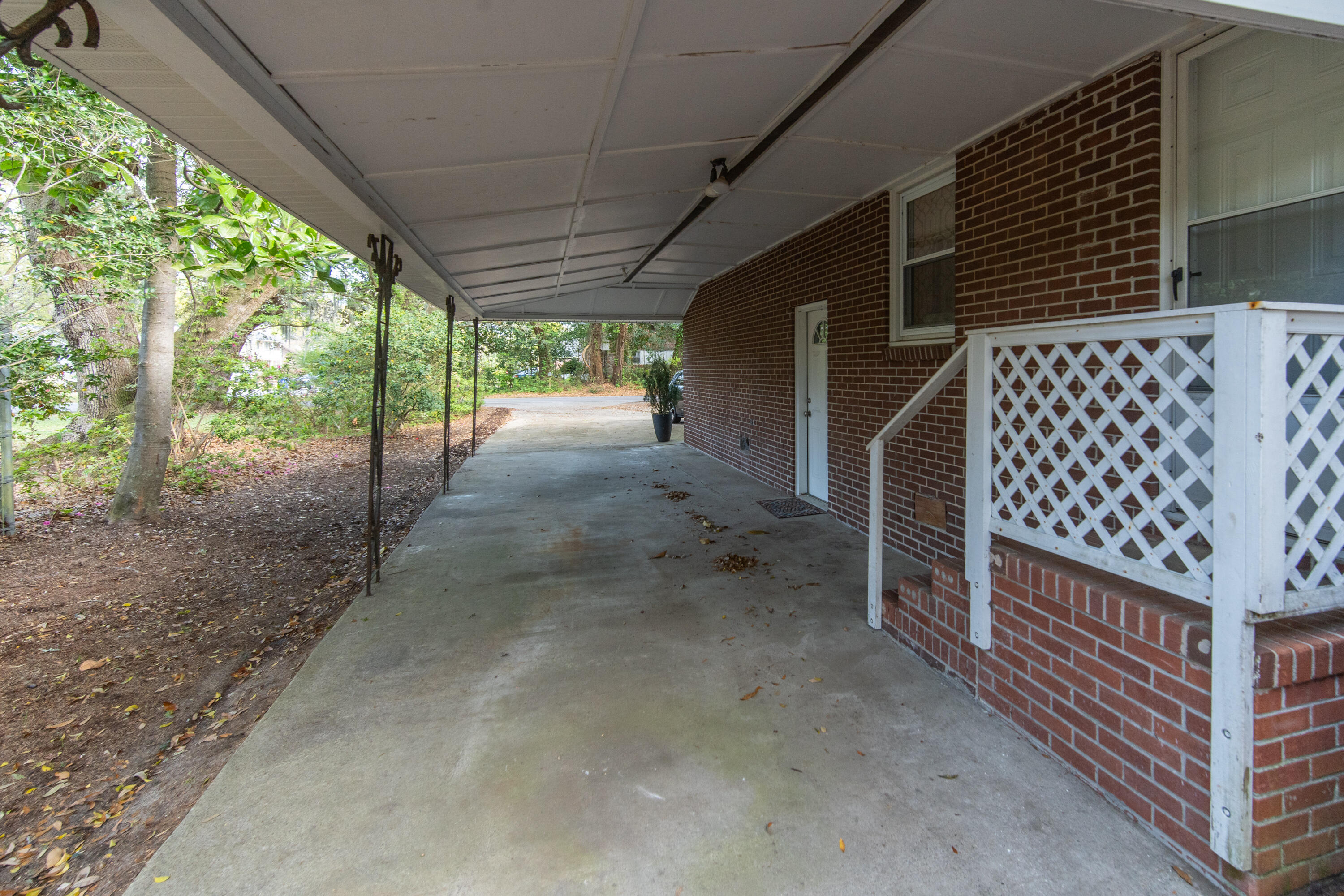 768 Fort Johnson Road Charleston, SC 29412 - Photo 42 of 42 768 Fort Johnson Rd-39