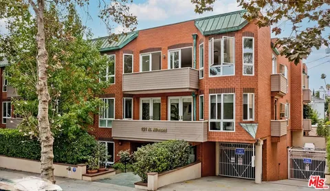 $1,495,000 | 121 North Almont Drive, Unit 303, Beverly Hills, CA 90211