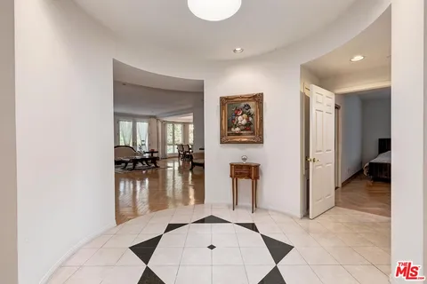 $1,495,000 | 121 North Almont Drive, Unit 303, Beverly Hills, CA 90211