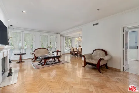 $1,495,000 | 121 North Almont Drive, Unit 303, Beverly Hills, CA 90211