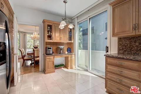 $1,495,000 | 121 North Almont Drive, Unit 303, Beverly Hills, CA 90211