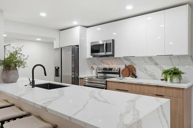 $640,000 | 6342 Perrin Way, Carmichael, CA 95608