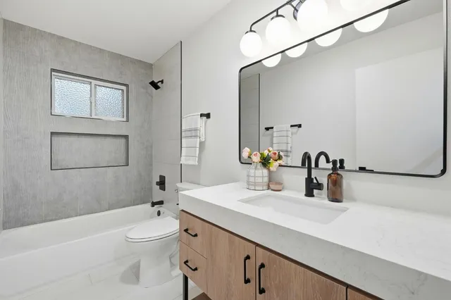 $640,000 | 6342 Perrin Way, Carmichael, CA 95608