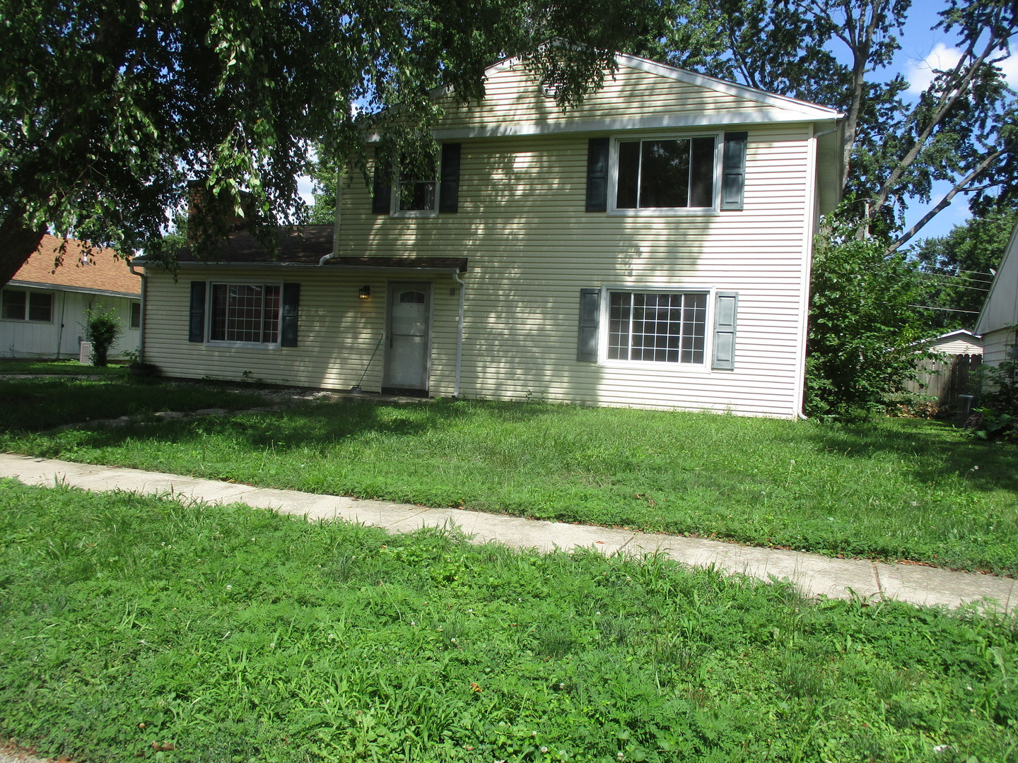 810 Centennial Drive Champaign, IL 61821 - Photo 1 of 15
