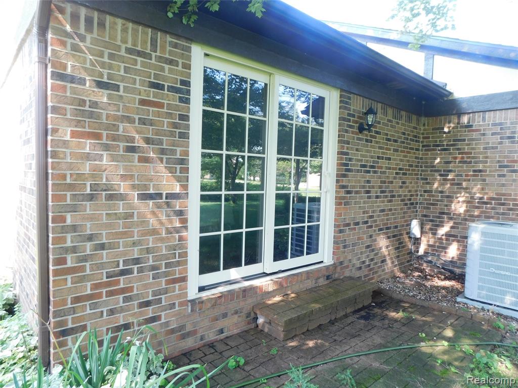 2800 Ranieri Drive Troy, MI 48085 - Photo 10 of 63